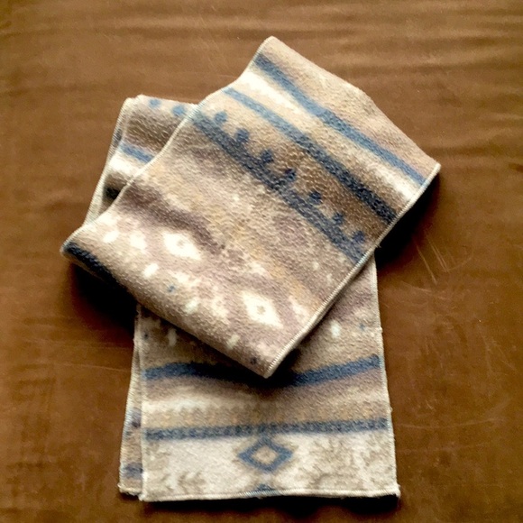 Cozy Men's Flannel Scarf - Soft, Warm & Plush! - Picture 4 of 5